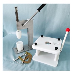 Machine commerciale manuelle pour la fabrication de momos et de baozi - Product Image 2