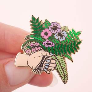 Cina all'ingrosso del progettista del cappello vestiti <span class=keywords><strong>oro</strong></span> metallo duro smalto Bouquet un mazzo di fiori con risvolto a mano su misura alla rinfusa - Product Image 2