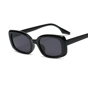 Gafas de Sol Qianai para Mujer, Montura Pequeña, PC UV400 Tipo 3, Estilo Coreano Irregular, Moda Urbana - Product Image 3