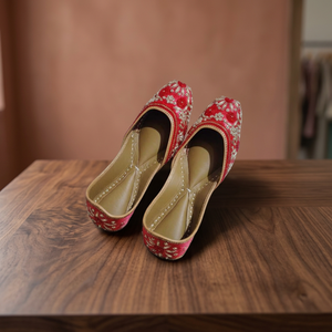 BS INTERNATIONAL Chaussures plates brodées florales en cuir écologique à lacets pour femmes, style indien traditionnel, très vendues - Product Image 1