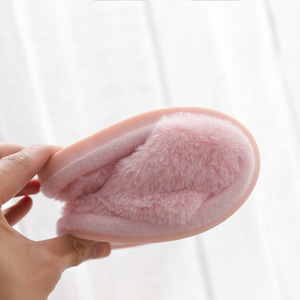 Pantoufles de <span class=keywords><strong>mariage</strong></span> en fourrure moelleuse, personnalisées et chaudes pour femmes, cadeaux d'enterrement de vie de jeune fille, fête à la maison, confortables, pour mariée et demoiselle d'honneur - Product Image 2