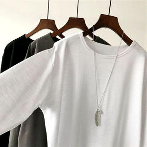 T-Shirt con orlo curvo in cotone tinta unita da <span class=keywords><strong>donna</strong></span> maglietta oversize a maniche lunghe in bianco comoda T-Shirt <span class=keywords><strong>morbida</strong></span> e traspirante - Product Image 4