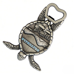 Recuerdo de Viaje Personalizado de Metal, Recuerdo del Lago Atitlán, Abridor de Botellas 2 en 1 con Forma de Tortuga de Guatemala, Imán para Refrigerador - Product Image 2