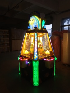 Parc D'attractions intérieur <span class=keywords><strong>pyramide</strong></span> puissance Rachat Ticke Machine <span class=keywords><strong>de</strong></span> <span class=keywords><strong>Jeu</strong></span> <span class=keywords><strong>De</strong></span> Loterie | Carnaval Jeux D'arcade Pour Le Center <span class=keywords><strong>de</strong></span> <span class=keywords><strong>Jeu</strong></span> - Product Image 5