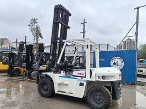Chariot élévateur diesel TCM 7 tonnes d'occasion de haute qualité Origine japonaise Garantie 1 an Grande quantité Roues jumelles en stock - Product Image 4