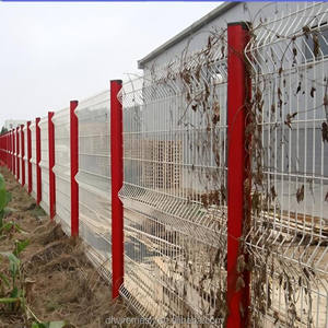 Clôture en treillis soudé galvanisé revêtu de PVC vert incurvé anti-rongeurs pour la délimitation des terres agricoles - Product Image 5