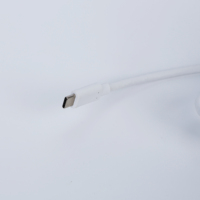 Traitement personnalisé des bornes de connexion d'alimentation CC et des câbles de charge USB sur mesure