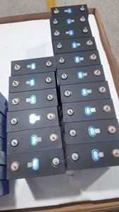 Batería Nmc 3.7V50AH 58Ah 66.2Ah 93Ah 114Ah 117Ah 141Ah 180Ah 218Ah 280Ah Ncm 811 Batería de iones de litio de celda prismática - Product Image 4