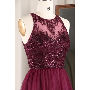 红色优雅点缀伴娘长裙缎子a线勺领口褶状裙边蕾丝珠饰亮片加尺码红色 - Product Image 5