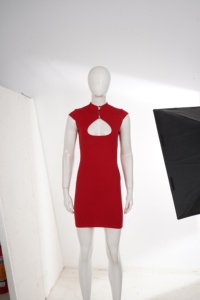 Vestido ajustado rojo estilo chino con botones, sexy, con cuello escotado, sin mangas, mini vestido ajustado para fiesta y discoteca. - Product Image 6