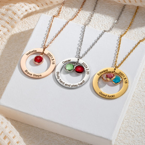 Collar Haomi de Acero Inoxidable con Colgante de Disco Grabado con Números y Letras en Inglés, Piedra de Nacimiento - Product Image 3