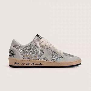 Zapatos Retro Dirty Shoes para Mujer, Zapatos Deportivos Planos de Cuero con Estrellas para Hombre, Estrella de Cinco Puntas, Plantilla Interna para Aumentar la Altura - Product Image 6