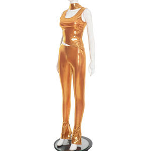 Conjunto Casual de Tres Piezas Viviblook D25ST497 para Mujer: Chaleco sin Mangas con Cuello Cuadrado y Dobladillo Asimétrico, Pantalones Ajustados y Lazo - Product Image 6