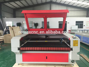 Cho ăn tự động 1610 CO2 thảm cắt <span class=keywords><strong>laser</strong></span> giá máy cho sàn và cỏ nhân tạo mat mat - Product Image 5