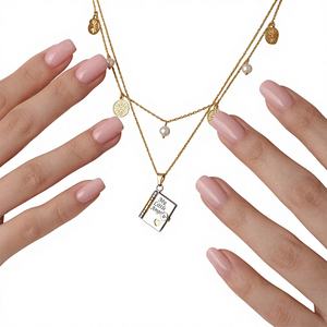 エニグマ スウィートホームシリーズ パールブックペンダント鎖骨チェーン 18金メッキステンレススチール スポーティーネックレス - Product Image 2