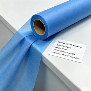 Rouleau de tissu non tissé en polypropylène SMS teinté bleu royal 17 g/m² pour draps d'examen hospitaliers et blouses d'isolement - Product Image 2