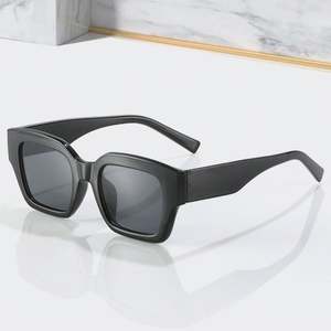 Vente en gros de lunettes de soleil carrées pour femmes, mode vintage, monture large, vert foncé, imprimé léopard - Product Image 3