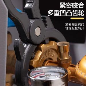 Llave para Válvula Reductora de Presión de Cilindros de Gas, Ajustable, con Mordazas Dentadas, Métrica, de Grado Industrial, Material Plástico y de Goma - Product Image 4