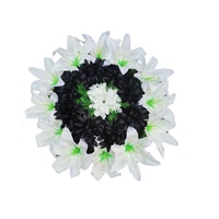 A-1442 Fleurs funéraires bleues colorées 3D 60cm Fleurs artificielles pour cimetière Couronne funéraire blanche