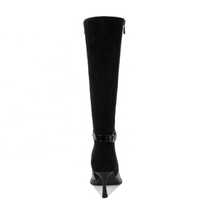 <span class=keywords><strong>Bottines</strong></span> <span class=keywords><strong>noires</strong></span> pour femmes, style western, à bout pointu, au-dessus du genou, avec <span class=keywords><strong>talon</strong></span> aiguille et détails de boucle |   OEM/ODM Personnalisé en <span class=keywords><strong>cuir</strong></span> avec fermeture éclair antidérapante pour l'automne et l'hiver - Product Image 6