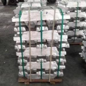 Lingot d'aluminium pur non allié de qualité A7 99,7% Série 1000 P1020 Marque LME pour moulage industriel 800x200x85mm - Product Image 3