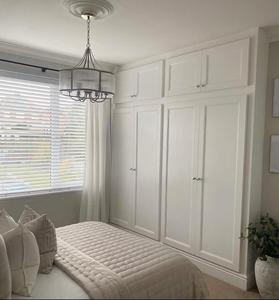 Armoire BALOM sur mesure, style shaker moderne, 4 portes, en bois massif, écologique, meuble de rangement pour chambre à coucher - Product Image 1