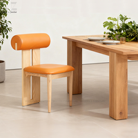 Chaise de Salle à Manger en Bois Massif Rembourrée en Cuir de Luxe, Design Nordique Wabi Sabi Personnalisé, pour Hôtels et Restaurants (Vente en Gros)