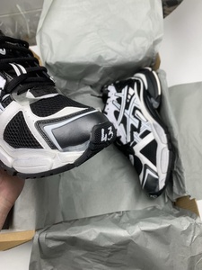 Chaussures de course de haute qualité, chaussures décontractées, chaussures de marche originales de luxe à semelle épaisse - Product Image 3