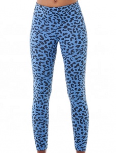 Leggings de sport/yoga/gym sexy à taille haute pour femme, respirants, en Spandex/Polyester, avec design imprimé personnalisé – Grande Vente - Product Image 3