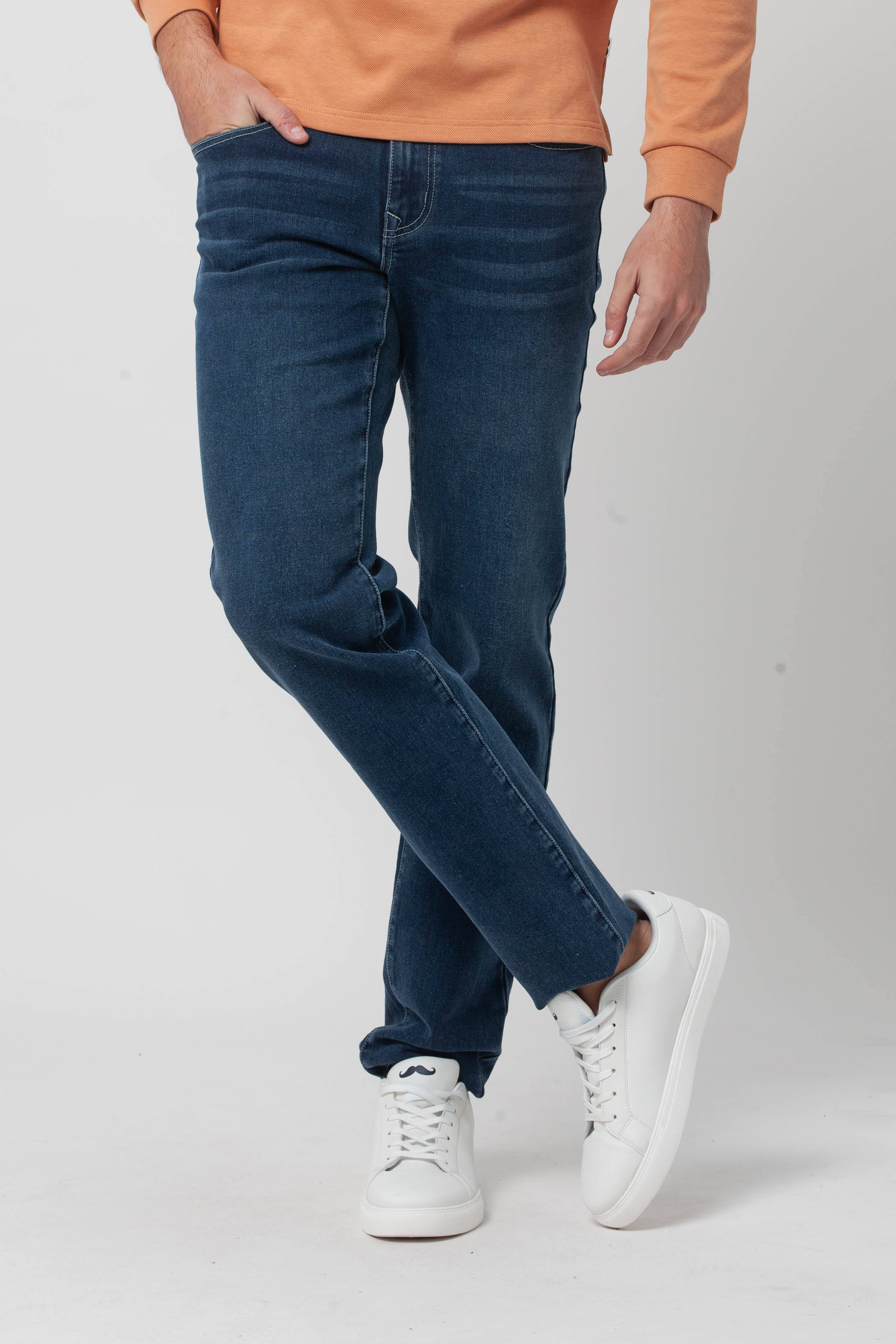 สีน้ำเงิน