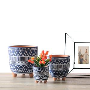 Pot de fleurs en céramique MSH avec fond plat et trépied motif géométrique pour le bureau - Product Image 2