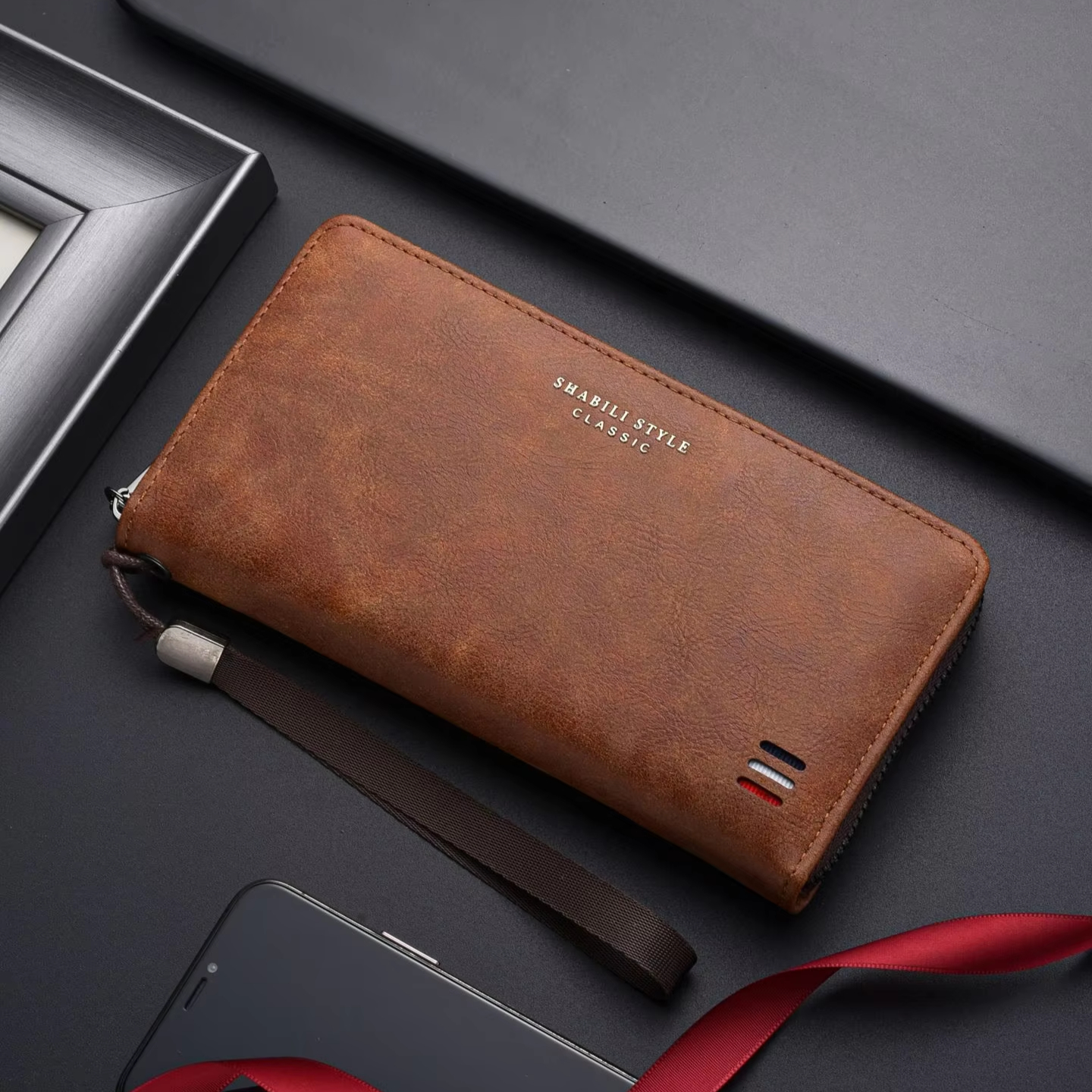 Creative Zip Wallet for Men - Durable & Stylish Option