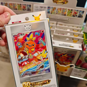 Authentique Boîte Cadeau PQ Initial Partners Vol.3 <span class=keywords><strong>Torchic</strong></span> 30ème Anniversaire, Jeux de Société PTCG - Product Image 1