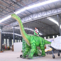 Animatronisches Langhals-Dinosaurier-Modell Realistische Riesige Sauropoden-Dinosaurier-Statue mit Fels-Treppe für Themenpark-Dekoration