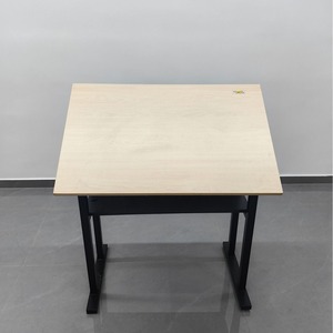 Planche à dessin à angle réglable 90x60x77 cm, cadre en métal couleur bois naturel pour conception CAO - Product Image 1