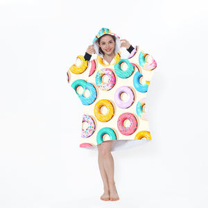 Couverture à capuche en sherpa surdimensionnée personnalisée Oodie, couverture en polaire tricotée portable avec logo - Product Image 4