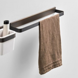 Agape Memory accessorio bagno moderno in ottone e acciaio portasciugamani con riscaldatore per la casa e l'hotel in stile contemporaneo - Product Image 1