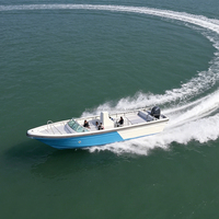Bateau de pêche en fibre de verre personnalisable de style nouveau, petit bateau en FRP à fond plat et pont ouvert pour la pêche en rivière, le sauvetage et le tourisme
