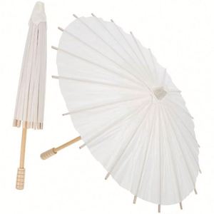 Parapluies en papier rustiques DIY chinois avec manche en bois sculpté pour accessoires de photographie, idéal pour baby shower, mariage, ou comme idées cadeaux blancs - Product Image 1