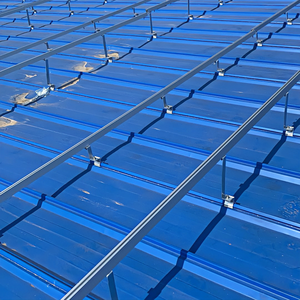 Sistema de Paneles <span class=keywords><strong>Solares</strong></span> Fotovoltaicos, Estructura de Instalación Solar para Techos Metálicos, Sistema de Paneles <span class=keywords><strong>Solares</strong></span> Industriales - Product Image 2