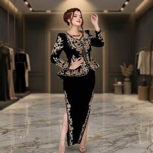 Ensemble de veste et lehenga en satin de velours pour mariée, inspiré de l'Algérie et de la Turquie, avec broderies perlées, tenue de créateur haut de gamme, luxueux pour mariages et fêtes - Product Image 2