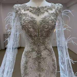 LSJJ113 Robe de mariée grande taille avec appliques en cristal, volants, sequins, cape, dos en dentelle, coupe trapèze, longueur ras du sol - Product Image 2