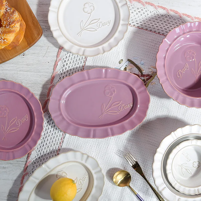 Europäische Art geprägte Oberfläche weiß und lila Keramik Restaurant Abendessen ovale Platte als Geschenk