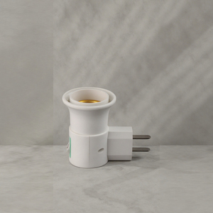 Portalámparas Vertical Plano con Rosca E27 240V, Adaptador de Enchufe Eléctrico, Marca GUANGLI, Certificación CE ROSH - Product Image 1