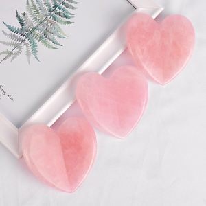 <span class=keywords><strong>En</strong></span> gros naturel <span class=keywords><strong>en</strong></span> forme de coeur Rose <span class=keywords><strong>Quartz</strong></span> guasha masseur <span class=keywords><strong>Gua</strong></span> <span class=keywords><strong>Sha</strong></span> Outil à vendre - Product Image 2