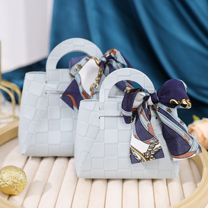 European Style Light Luxury Plaid Pattern Handheld Candy Gift <b>Box</b> Wedding Gift Bag Small - Product Image 3