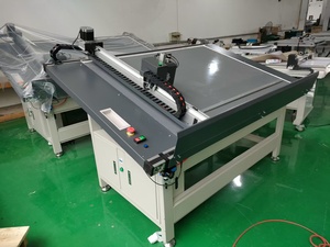 Cortadora CNC de Cama Plana con <span class=keywords><strong>Software</strong></span> CAD/CAM para Marcos de Fotos, Cartulinas y Patrones Artísticos Complejos - Product Image 3