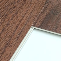 Kommerzieller Wasserfester Kernplatten-Parkett-Treppenbelag PVC-Klick-LVT-Planke Fischgrätmuster Marmor Supermarkt-Treppenhaus SPC-Bodenbelag
