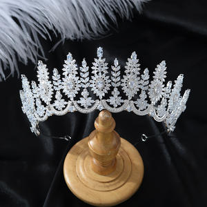 Serre-tête de mariée de style européen et américain, luxueux, en zircon, élégant, accessoires pour cheveux, <span class=keywords><strong>couronne</strong></span> de créateur pour robe de mariée, <span class=keywords><strong>fleurs</strong></span>, vente en gros - Product Image 3