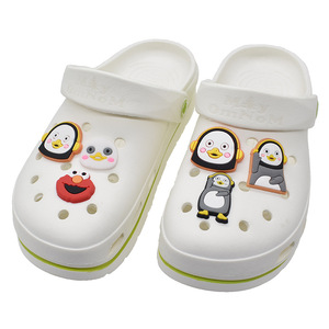 <span class=keywords><strong>De</strong></span> dibujos animados <span class=keywords><strong>de</strong></span> goma suave PVC zapato encantos <span class=keywords><strong>de</strong></span> acción figura bebé AccessoriesJibitz para zapatos <span class=keywords><strong>de</strong></span> cocodrilo - Product Image 1